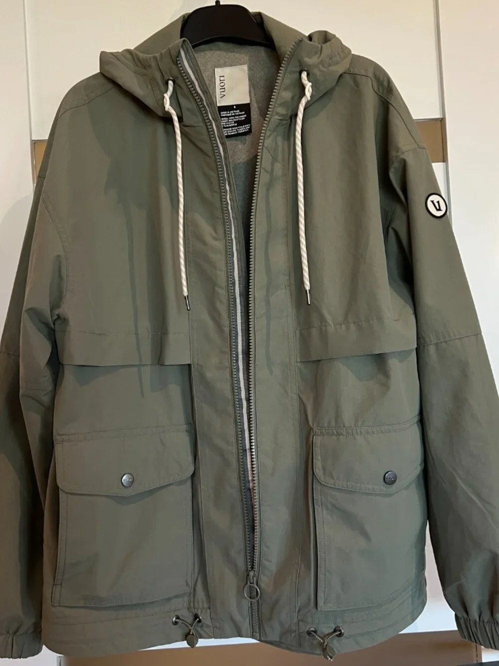 Vuori Elijo Rain Jacket Women's Rain Jacket Laurel or Pistachio Green Small - Picture 11 of 11